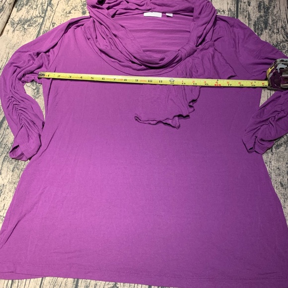 New York & Company purple 3/4 sleeve top - Picture 2 of 4